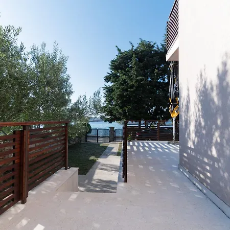Apartment Tiho Preko