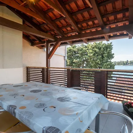 Appartement Tiho *