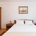 Tiho Apartment